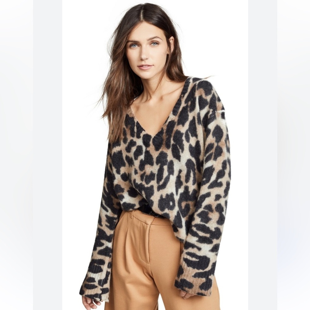 360 Cashmere Leopard Print V-Neck Sweater